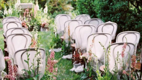 32 Wild And Overgrown Wedding Flowers To Wisp You Away 07